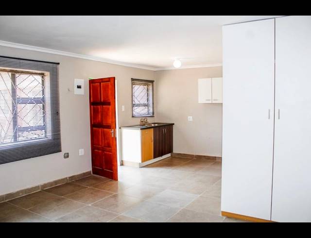 0 BEDROOM PROPERTY TO RENT IN ROODEPOORT CENTRAL